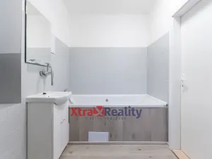 Prodej bytu 2+1, Klášterec nad Ohří - Miřetice u Klášterce nad Ohří, Boženy Němcové, 69 m2