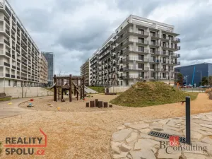 Pronájem bytu 2+kk, Praha - Vysočany, Smržových, 52 m2