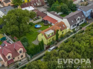 Prodej rodinného domu, Zeleneč, Bezručova, 213 m2