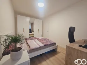 Pronájem bytu 2+kk, Praha, Nurmiho, 55 m2