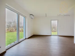 Prodej rodinného domu, Uhersko, 84 m2