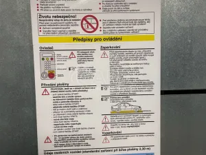 Pronájem garážového stání, Praha - Vinohrady, Francouzská, 14 m2