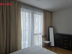 Pronájem bytu 2+kk, Karlovy Vary, Na Vyhlídce, 52 m2