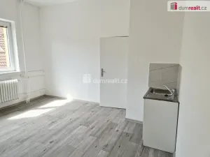 Pronájem komerční nemovitosti, České Budějovice - České Budějovice 2, Na Zlaté stoce, 31 m2