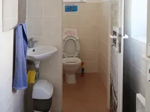 Pronájem komerčního pozemku, Hostomice, Bezdědická, 250 m2