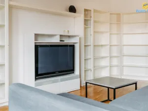 Pronájem bytu 2+kk, Praha - Vyšehrad, Neklanova, 70 m2