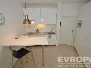 Pronájem bytu 1+kk, Praha - Hostivař, Na Plískavě, 47 m2