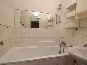 Pronájem bytu 2+1, Cheb, Jakubská, 56 m2