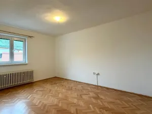 Pronájem bytu 2+1, Cheb, Jakubská, 56 m2