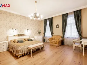 Prodej bytu 3+1, Karlovy Vary, Dr. Davida Bechera, 124 m2