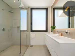 Prodej vily, Marbella, Španělsko, 611 m2