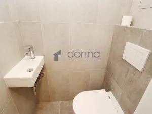 Pronájem bytu 3+1, Praha, Jahodová, 80 m2