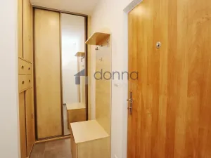 Pronájem bytu 3+1, Praha, Jahodová, 80 m2