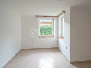 Pronájem bytu 2+1, Ovčáry, 60 m2
