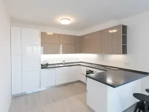 Pronájem bytu 3+kk, Praha - Strašnice, Zvěřinova, 89 m2