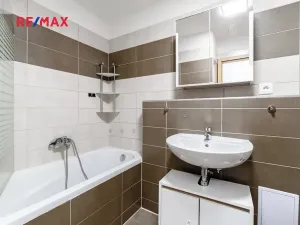 Prodej bytu 1+kk, Hostivice, Ječná, 32 m2