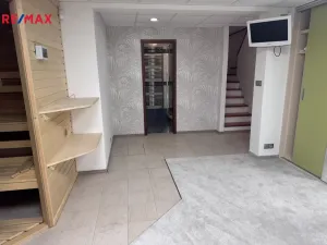 Prodej rodinného domu, Jesenice - Zdiměřice, V Podlesí, 184 m2