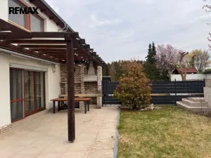 Prodej rodinného domu, Jesenice - Zdiměřice, V Podlesí, 184 m2