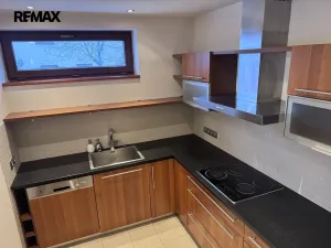 Prodej rodinného domu, Jesenice - Zdiměřice, V Podlesí, 184 m2