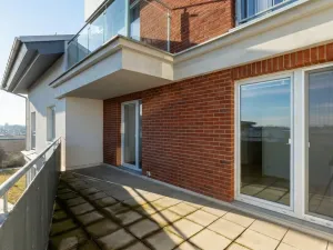 Pronájem bytu 4+kk, Pardubice - Ohrazenice, U Sportovní školy, 90 m2