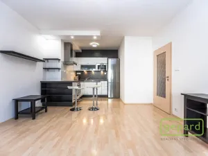 Pronájem bytu 2+kk, Praha, Chlebovická, 53 m2