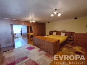 Prodej komerční nemovitosti, Uhlířské Janovice, Kolínská, 495 m2