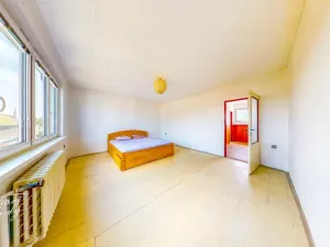 Prodej rodinného domu, Vysoký Chlumec, 212 m2