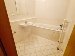 Pronájem bytu 2+kk, Praha - Libeň, Kovanecká, 55 m2