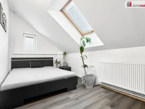 Prodej bytu 3+1, Karlovy Vary - Stará Role, Holečkova, 87 m2