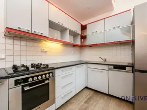 Pronájem bytu 3+1, Praha - Holešovice, Jateční, 89 m2