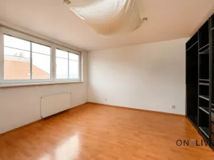 Pronájem bytu 3+1, Praha - Holešovice, Jateční, 89 m2