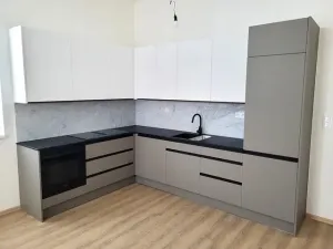 Prodej bytu 3+kk, Stěžery, Zámecká, 64 m2
