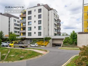 Prodej garážového stání, Praha - Hodkovičky, Šífařská, 13 m2