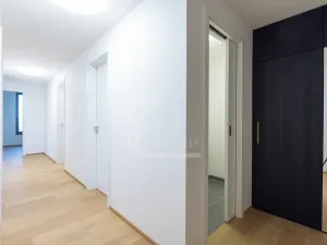 Prodej bytu 3+kk, Praha - Hrdlořezy, V třešňovce, 82 m2