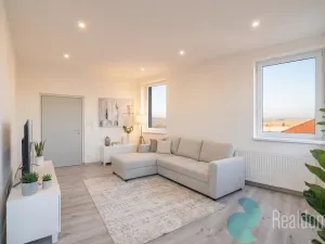 Prodej komerční nemovitosti, Mladá Vožice, Souhradí, 1325 m2