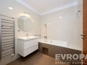 Pronájem bytu 2+kk, Praha - Podolí, Nedvědovo náměstí, 105 m2