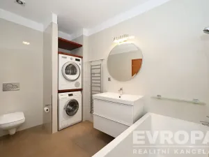 Pronájem bytu 2+kk, Praha - Podolí, Nedvědovo náměstí, 105 m2