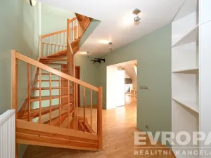 Pronájem bytu 2+kk, Praha - Podolí, Nedvědovo náměstí, 105 m2