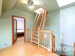 Pronájem bytu 2+kk, Praha - Podolí, Nedvědovo náměstí, 105 m2