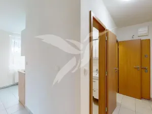 Pronájem bytu 2+1, Hrádek, 1. Máje, 50 m2