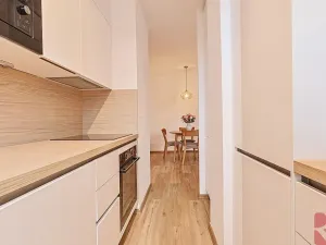 Prodej bytu 3+1, Praha - Bohnice, Feřtekova, 75 m2