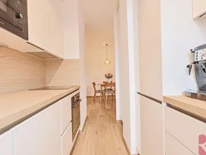 Prodej bytu 3+1, Praha - Bohnice, Feřtekova, 75 m2