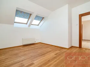 Pronájem rodinného domu, Praha - Řeporyje, Draženovská, 250 m2