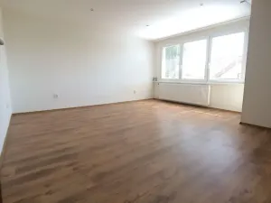 Pronájem rodinného domu, Holubice, 171 m2