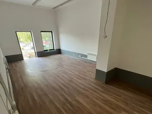 Prodej výrobních prostor, Praha - Horní Počernice, Komárovská, 210 m2