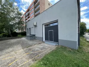 Pronájem obchodního prostoru, Praha - Horní Počernice, Komárovská, 210 m2