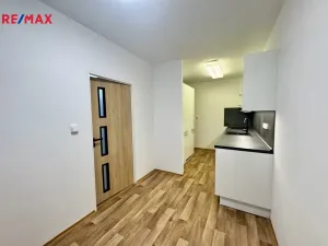 Pronájem bytu 3+1, Praha - Letňany, Ostravská, 75 m2