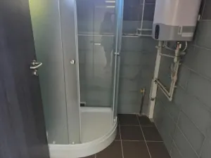 Pronájem obchodního prostoru, Rožnov pod Radhoštěm, Meziříčská, 100 m2