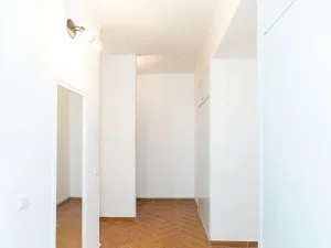 Pronájem bytu 1+1, Praha - Prosek, Nad Krocínkou, 50 m2