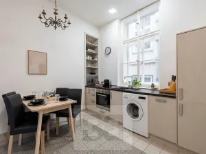 Prodej bytu 2+1, Praha - Nové Město, Ve Smečkách, 66 m2